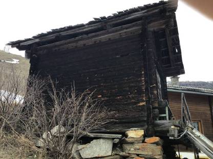 Bild 2:Altholz Troadkasten aus Zirbenholz