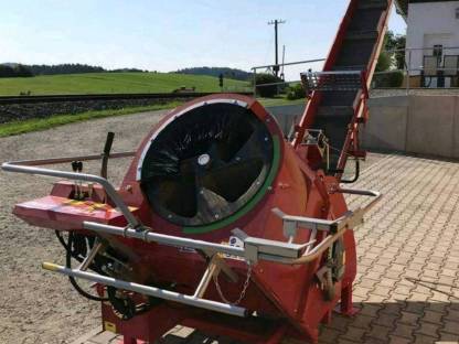 Bild 2:Lohnsägen, Brennholz schneiden / sägen mit Trommelsäge