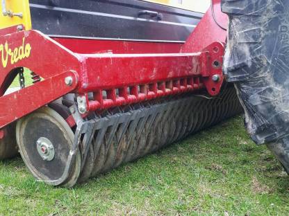 Bild 2:Biete Nachsaat