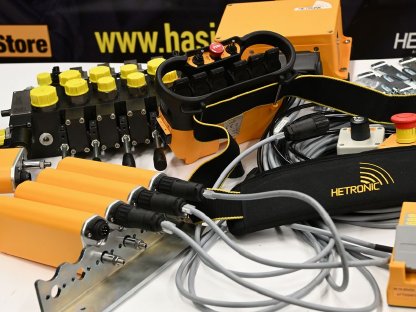 Bild 2:Funknachrüst-Set für hydr. gesteuerte Maschinen