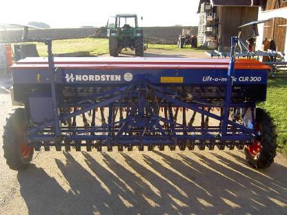 Bild 8:Nordsten Sämaschine CLR 300