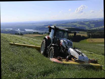 Bild 4:Agrarservice Arbeiten