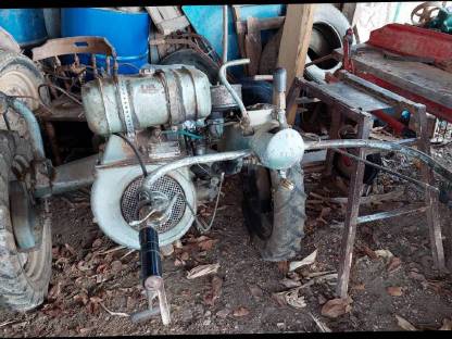 Bild 5:Rasenmäher mit Acme-Motor von Laverda