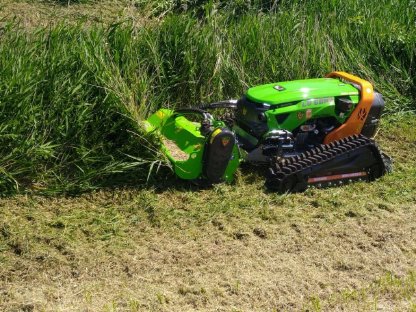 Bild 4:Mulchen / fräsen in Forst u. Grünland, Landschaftspflege