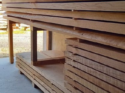 Bild 2:Schnittholz Esche Pfosten