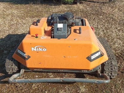 Bild 4:Roboflail One, Raupenmäher, Hangmäher, Solarpark Mäher