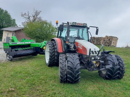 Bild 2:Kleinballenpressen