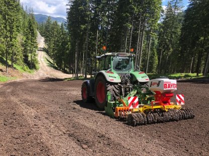 Bild 3:Rekultivierungsarbeiten