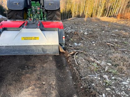 Bild 4:Rekultivierungsarbeiten