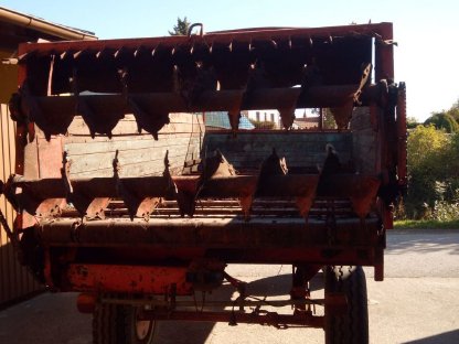 Bild 2:Miststreuer Mengele 2-Achs ZS 630