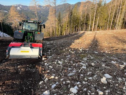 Bild 3:Rekultivierungsarbeiten