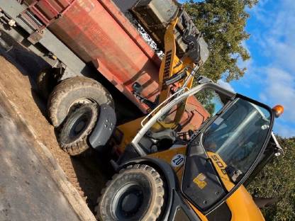 Bild 4:Baggerarbeiten / Erdbau / Pfahlramme