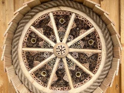 Bild 7:Insektenhotel 60cm Durchmesser