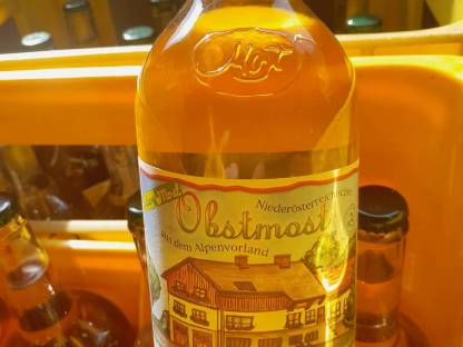 Bild 2:Most naturtrübe Säfte Edelbrände