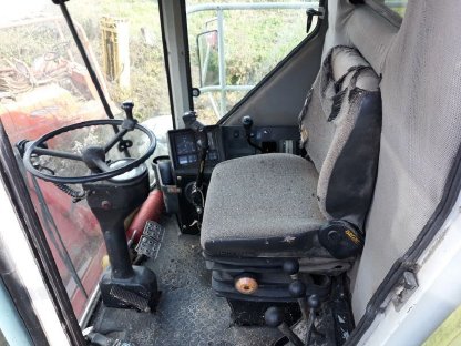 Bild 4:Mähdrescher Claas Dominator Maxi 98 SL mit Maisvorsatz