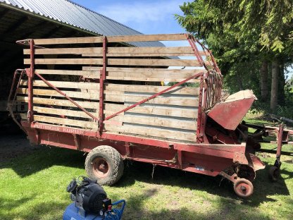 Bild 3:Pöttinger Kurier Ladewagen