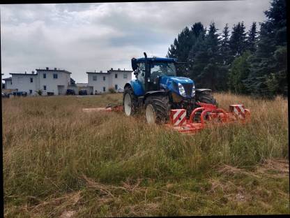 Bild 2:Mulcharbeiten