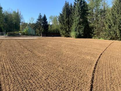 Bild 3:Grünlanderneuerung & Rekultivierung