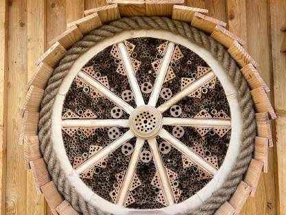 Bild 5:Insektenhotel 60cm Durchmesser