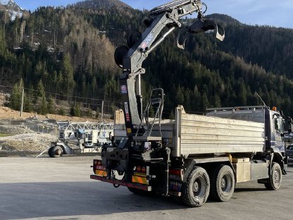 Bild 6:Iveco 3-Achs 6x6 Meiller Gesteinskipper mit HMF 2120