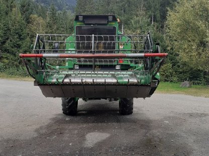 Bild 2:Mähdrescher John Deere 1155