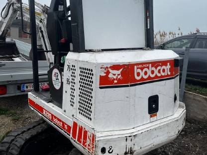 Bobcat x220