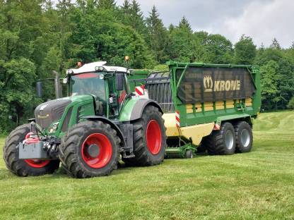 Bild 6:Fullservice Grünfutterernte - vom Mähen bis zum Häckseln