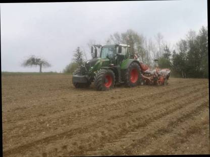 Bild 3:Einzelkornsaat Mais, Soja, Kürbis, Hirse, Sonnenblumen etc.