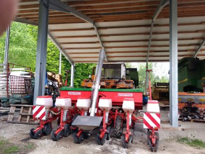 Bild 2:Einzelkornsämaschine Gaspardo MTE (Maisanbau)