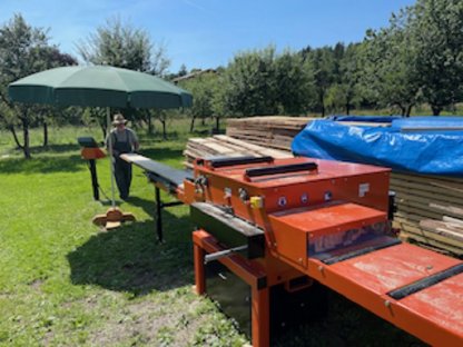 Bild 6:Lohnschnitt mit mobiler Bandsäge