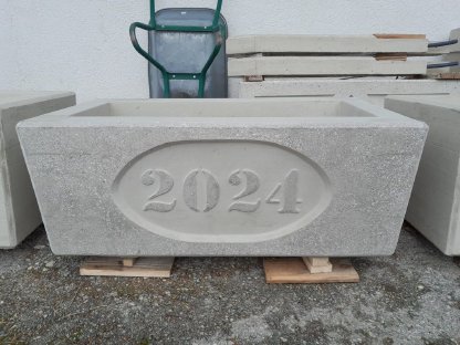 Bild 3:Wasser- / Betontrog Grand