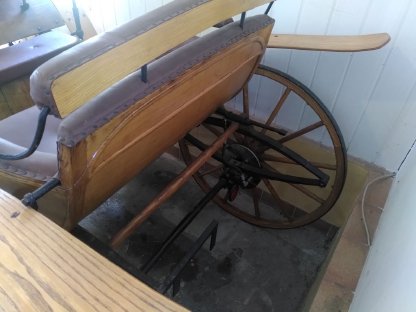 Bild 5:Einspännige Kutsche, Scheibenbremsen, Original Wagenräder