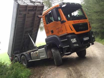 Bild 4:Transporte Erdbau Brecherarbeiten