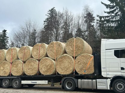 Verkaufe Stroh, Heu, Silageballen und Luzernenheu