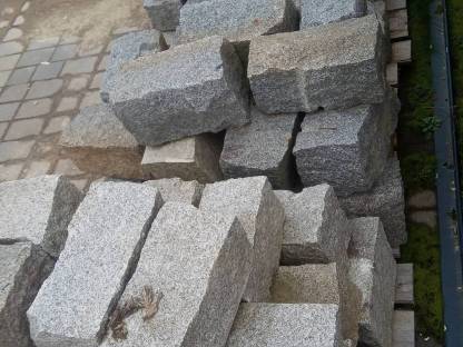 GRANIT Steine für Mauerbau