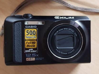 Digitalkamera Casio-Exilim-EX-ZR300
