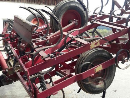 Bild 8:Kverneland Pflug LB100/240 Vario