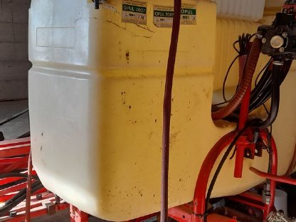 Bild 2:Holder Feldspritze