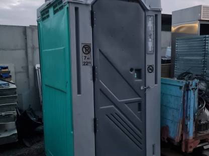 Baustellen WC - Mobiletoilette - DIXI Klo mit HANDWASCHBECKE