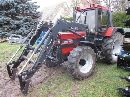 Case IH 856 XL Allrad, Fronthydraulik und Frontzapfwelle