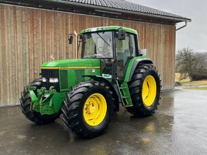 John Deere 6800