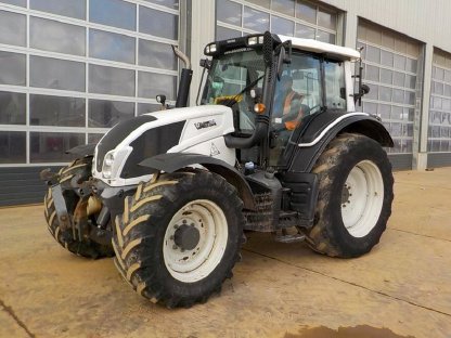 2015 Valtra N143