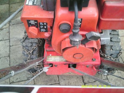 Bild 5:Toro Schneefräse mit E-Starter