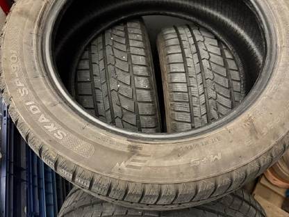 4x Winterreifen 235/55 R18 104V DOT2621