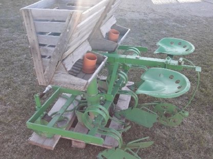 Bild 4:Kartoffelleger - Vielfachgerät Feldherr