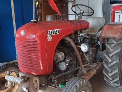 Steyr T84, Ford 2600, Holder B10