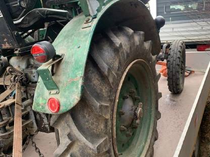 Bild 4:Steyr 180 Teile