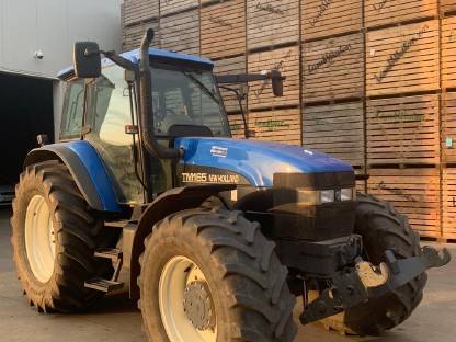 New Holland TM 165