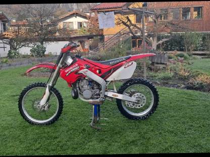 HONDA CR250 Motocross