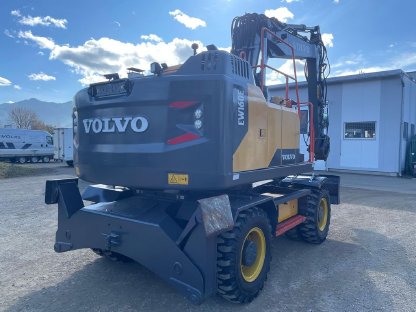 Bild 3:Volvo Mobilbagger EW160E